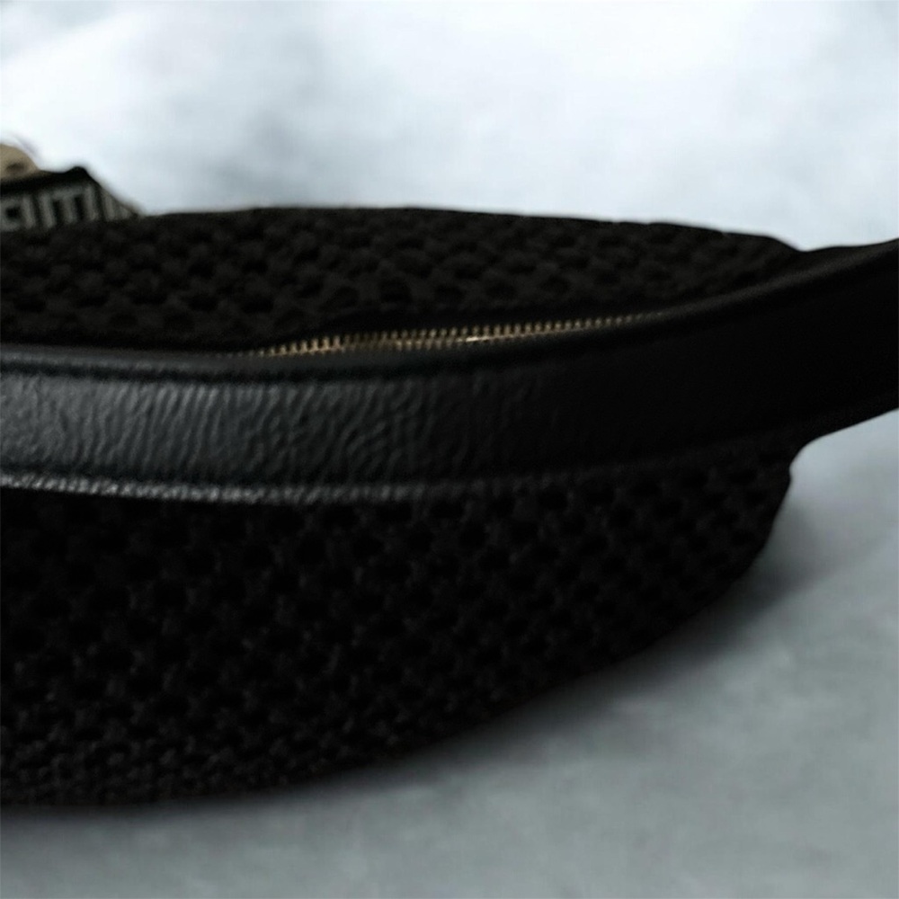 Universal Thread Chic Black Straw Half Moon Shoul… - image 5